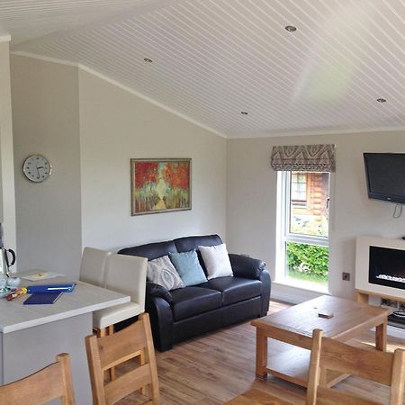 Langmere Lakes Lodges Hainford Dış mekan fotoğraf