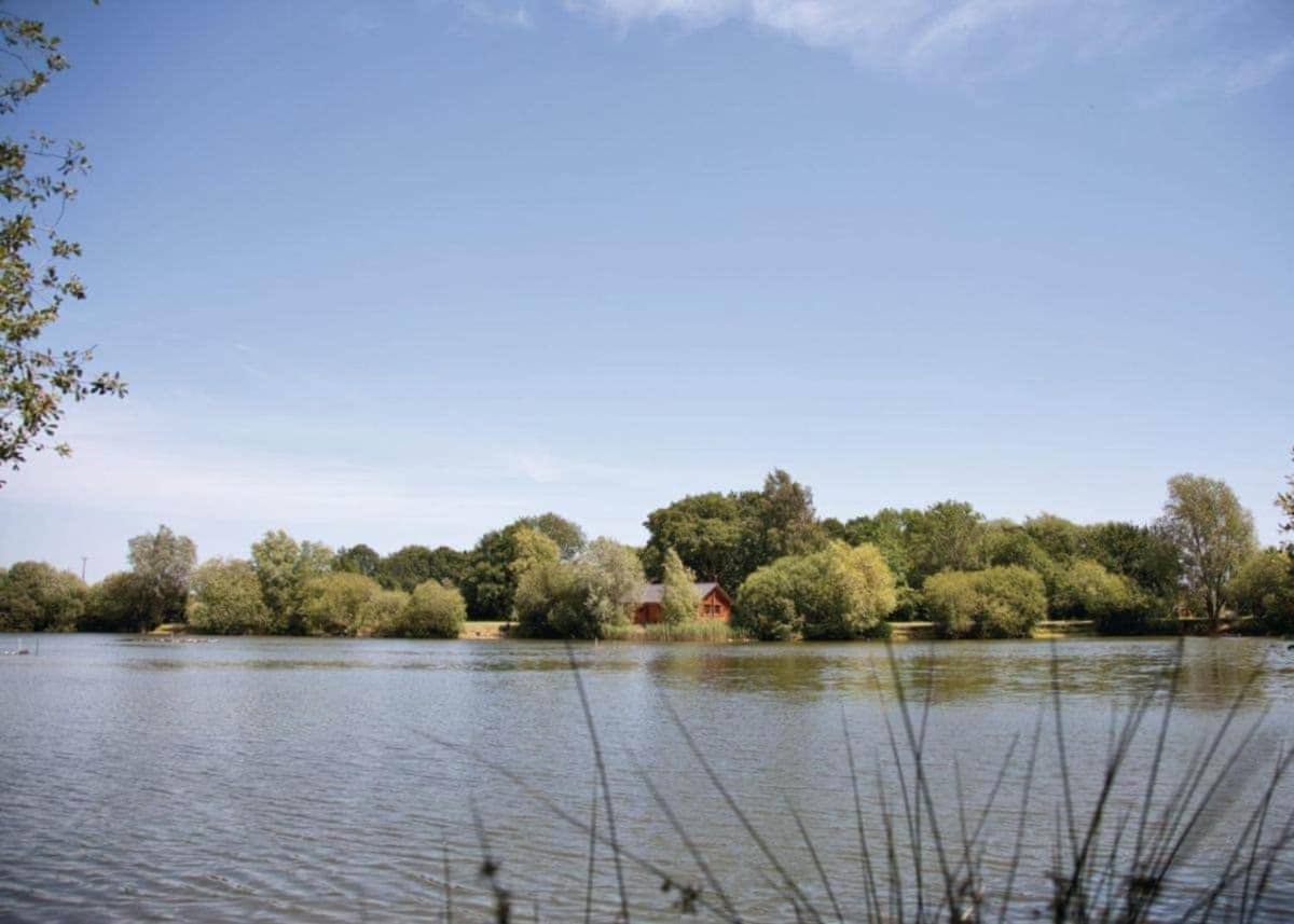 Langmere Lakes Lodges Hainford Dış mekan fotoğraf